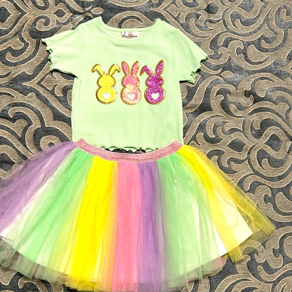 Perfect two piece set for your favorite bunny. Toddler Girl size 6 - Picture 1 of 3